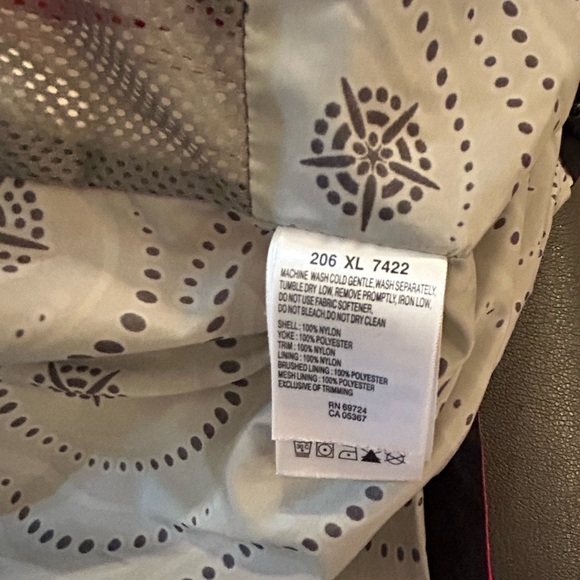 3 In 1 Columbia Red and White Hooded Jacket - Picture 9 of 16